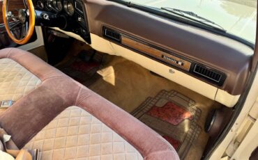 Chevy-c10-1975-white-4