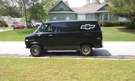 Chevy-c10-1976-black-4