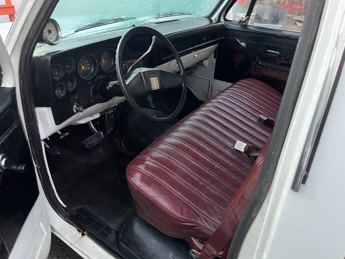 Chevy-c10-1983-8