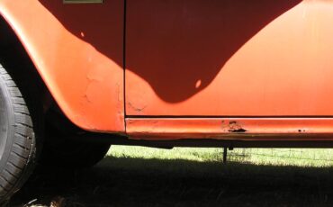 Chevy-c10-custom-1966-red-19