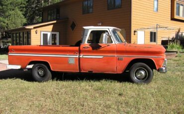 Chevy-c10-custom-1966-red-5