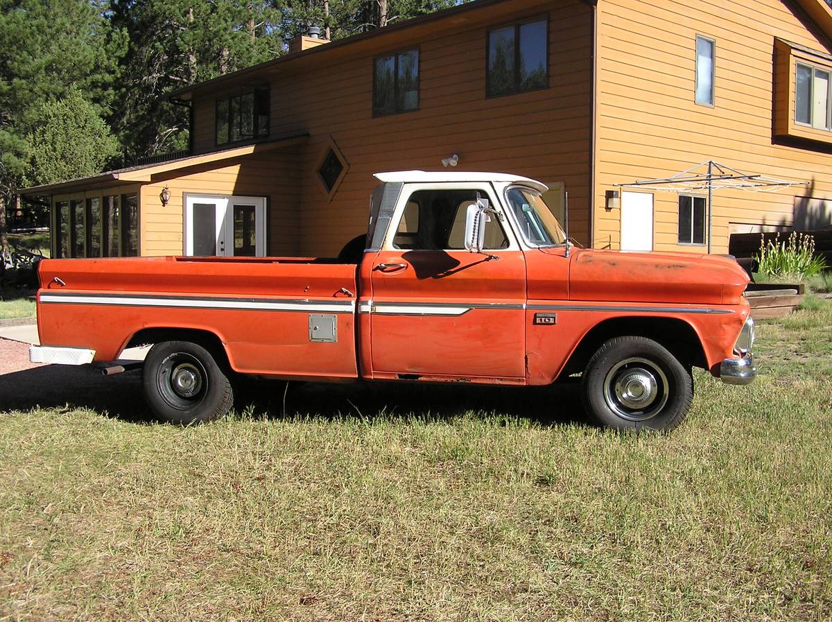 Chevy-c10-custom-1966-red-5