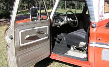 Chevy-c10-custom-1966-red-6