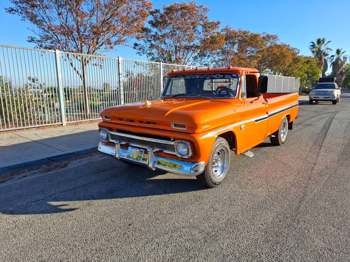 Chevy-c10-long-bed-truck-1966-orange-1