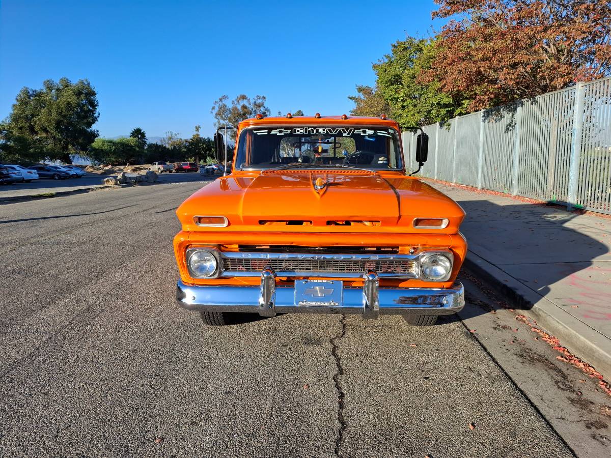 Chevy-c10-long-bed-truck-1966-orange-10