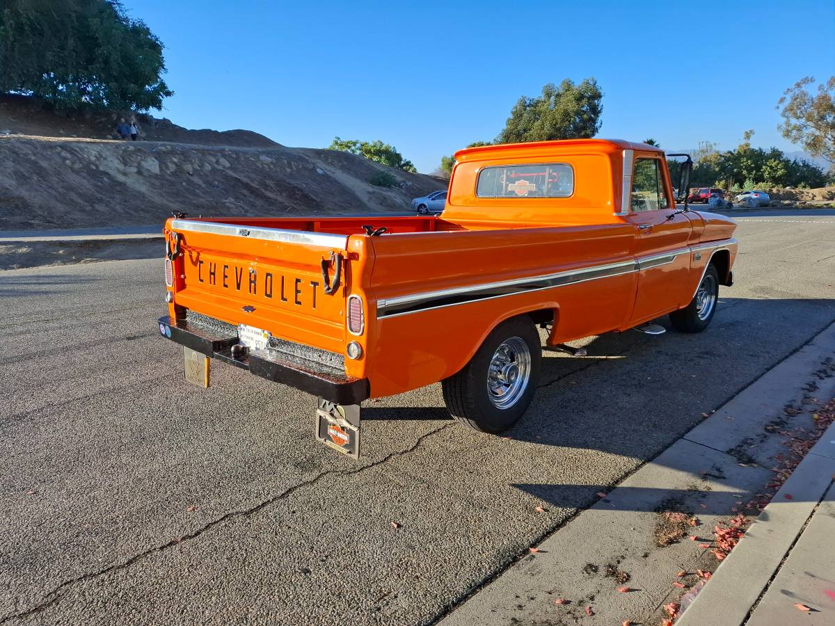 Chevy-c10-long-bed-truck-1966-orange-2