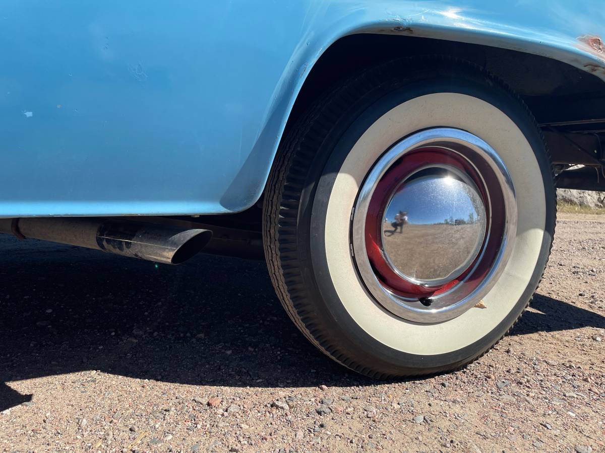 Chevy-c10-truck-1962-blue-17