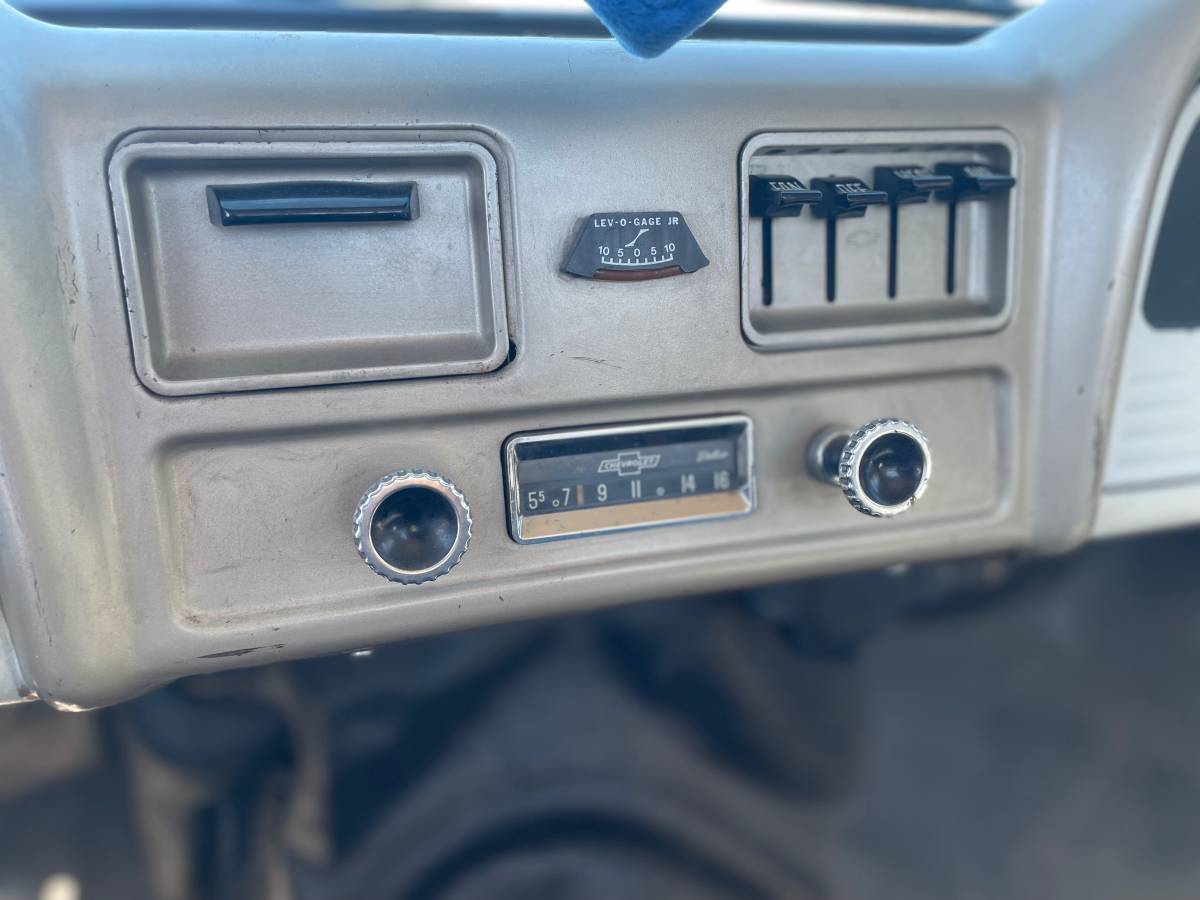 Chevy-c10-truck-1962-blue-2