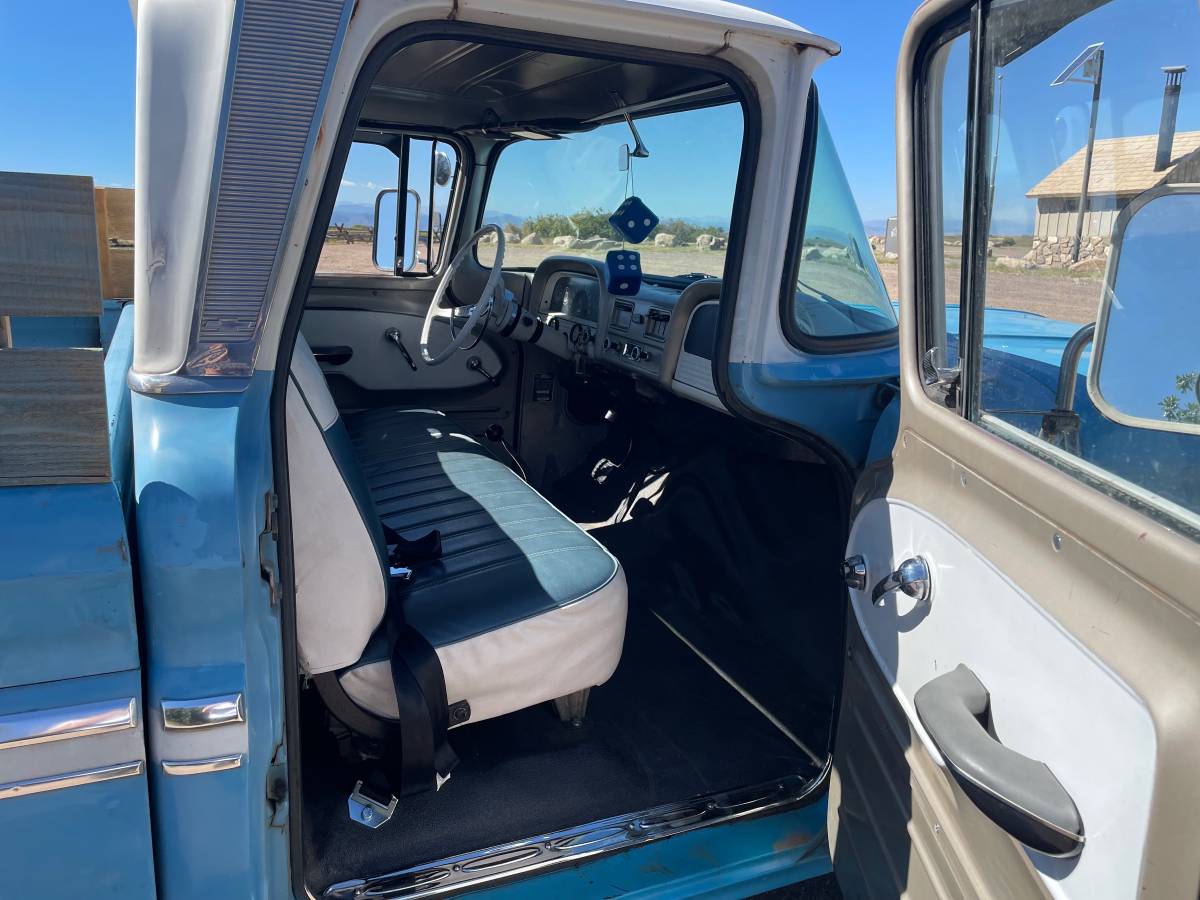 Chevy-c10-truck-1962-blue-20