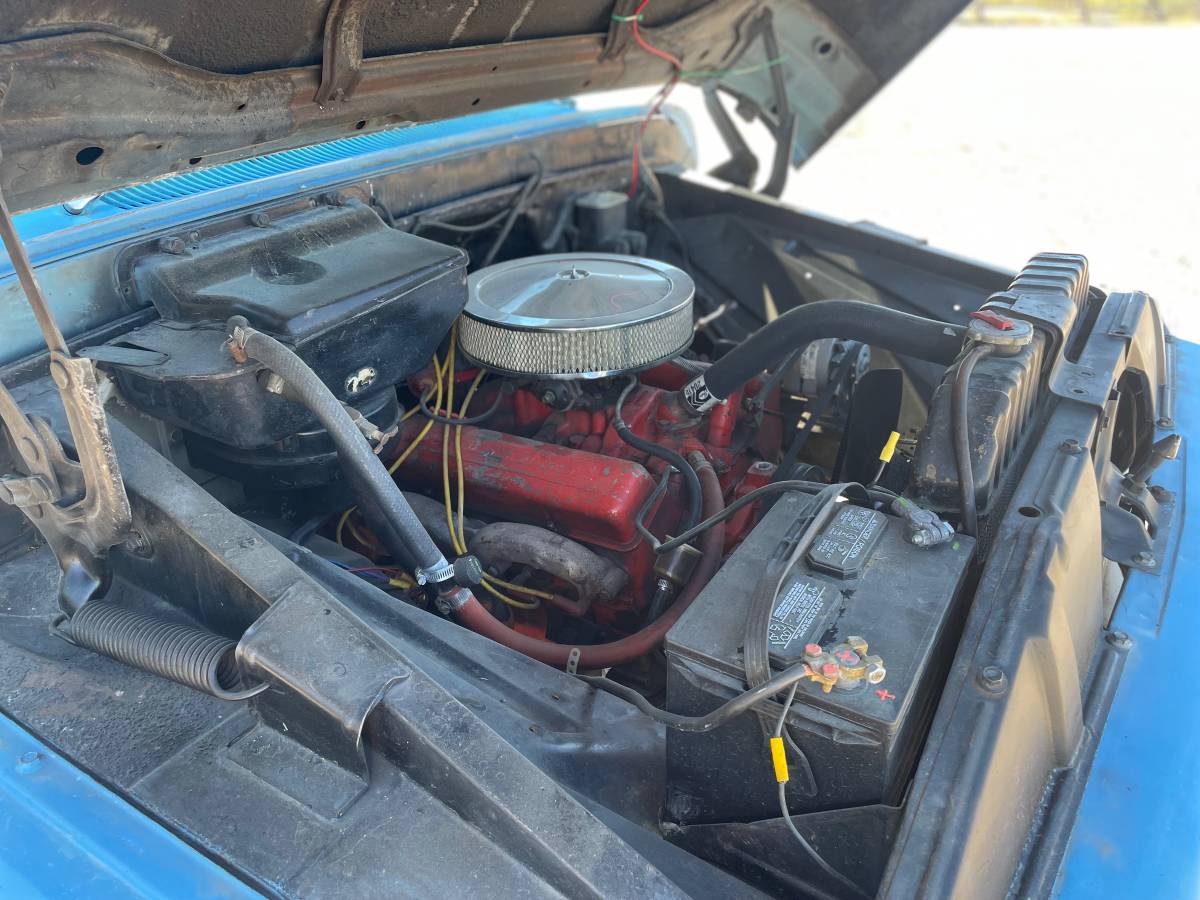 Chevy-c10-truck-1962-blue-21