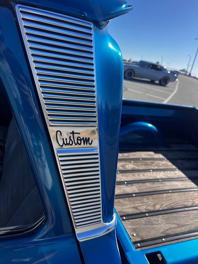 Chevy-c10-truck-1966-blue-4
