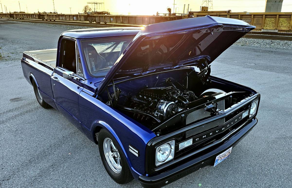 Chevy-c10-truck-1967-blue-1
