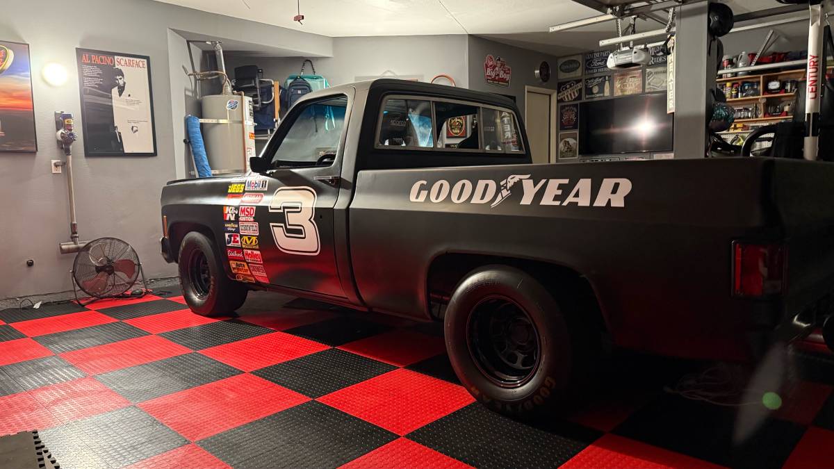 Chevy-c10-truck-1974-black-3