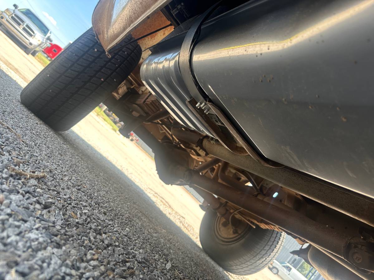 Chevy-c10-truck-1978-brown-14