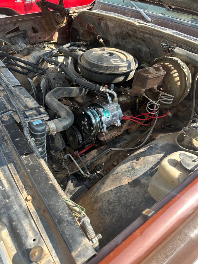 Chevy-c10-truck-1978-brown-8