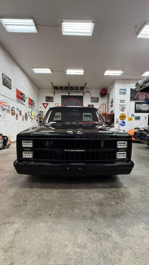 Chevy-c10-truck-1981-9
