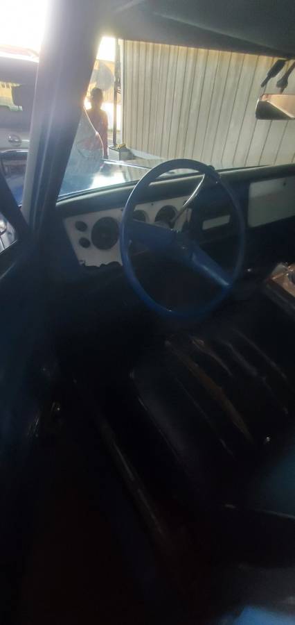 Chevy-c10-trucl-1967-blue-14