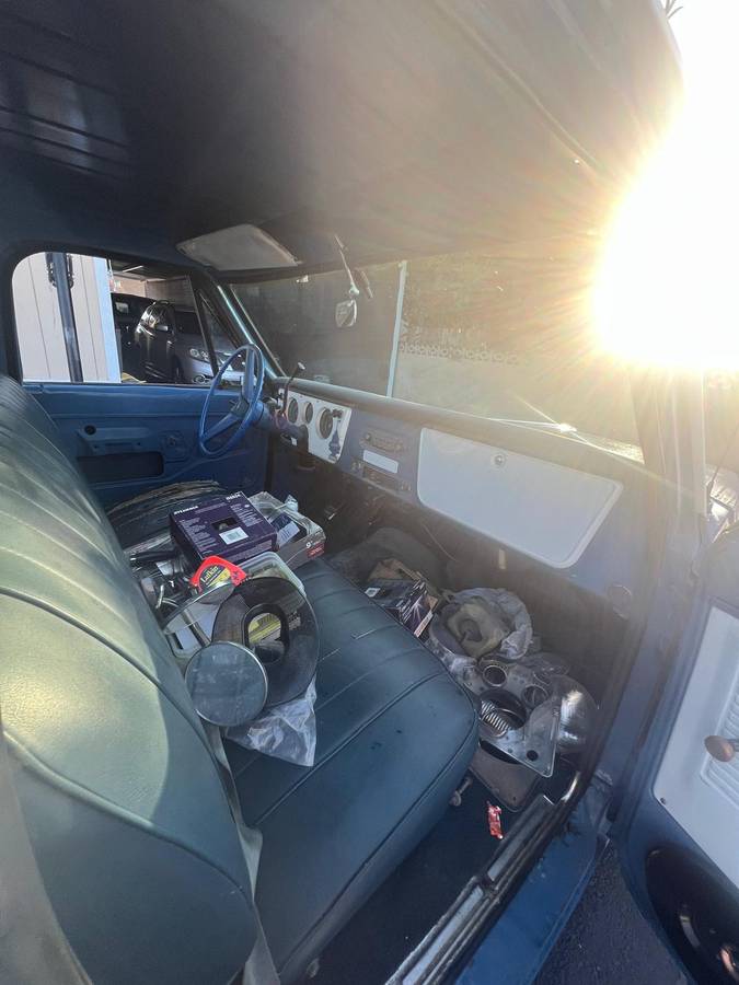 Chevy-c10-trucl-1967-blue-15