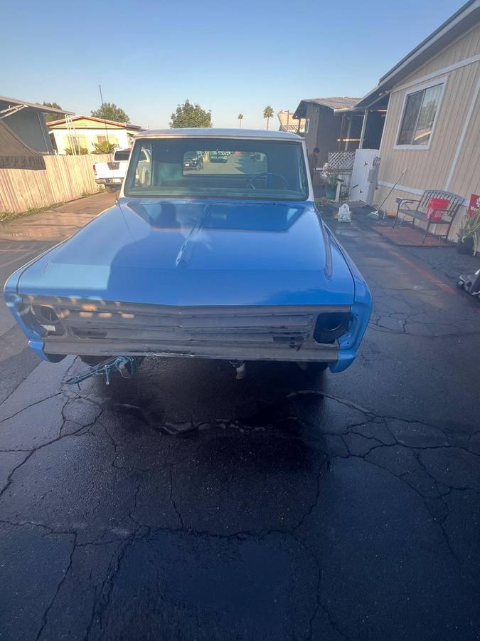 Chevy-c10-trucl-1967-blue-7