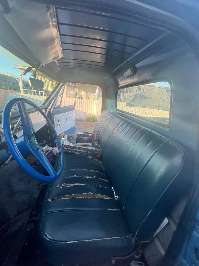 Chevy-c10-trucl-1967-blue-9