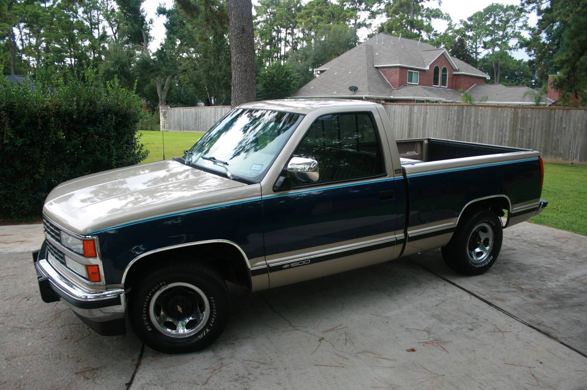 Chevy-c1500-1991-brown-1