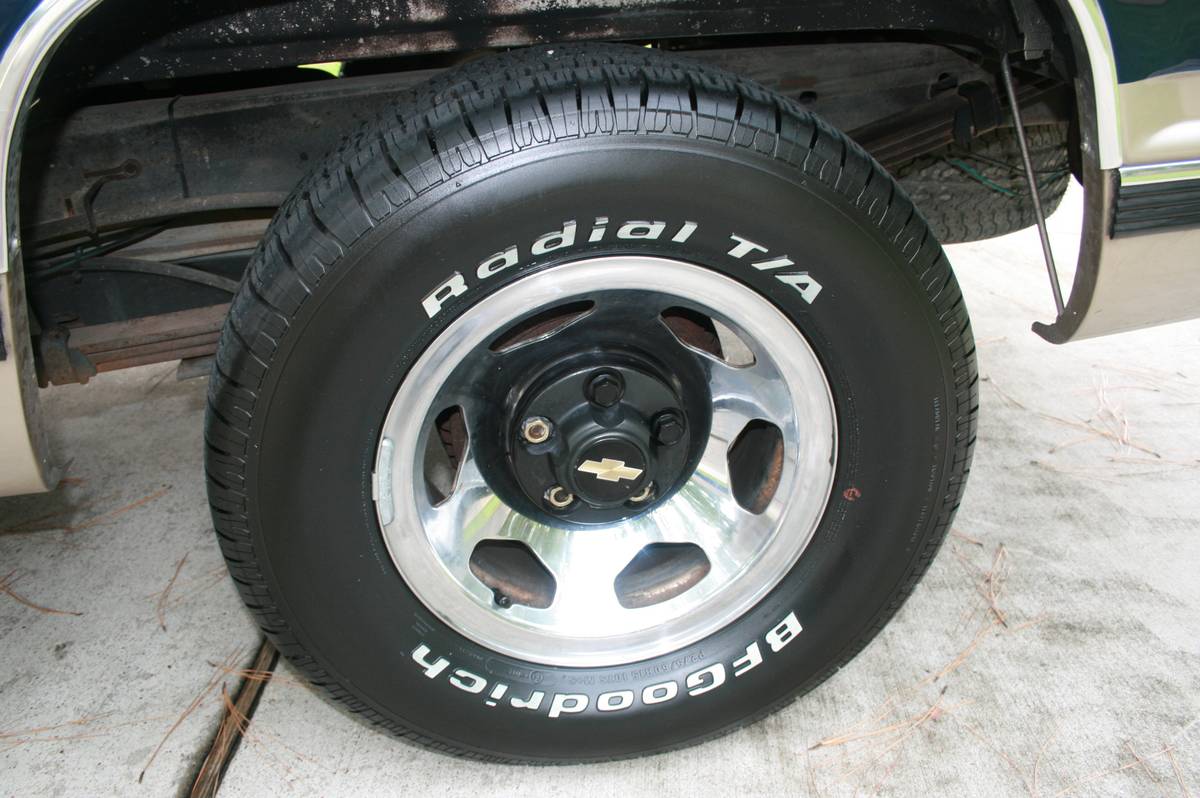 Chevy-c1500-1991-brown-7