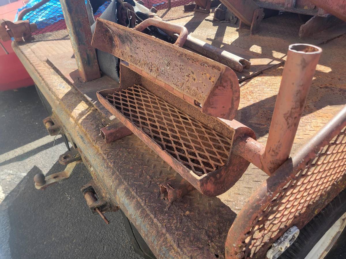 Chevy-c20-1965-brown-8
