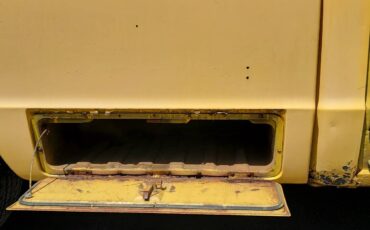 Chevy-c20-1970-yellow-1