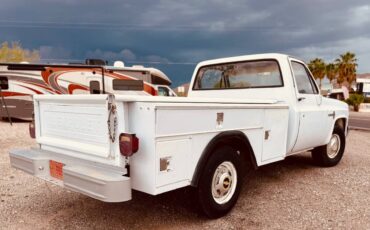 Chevy-c20-1983-white-1