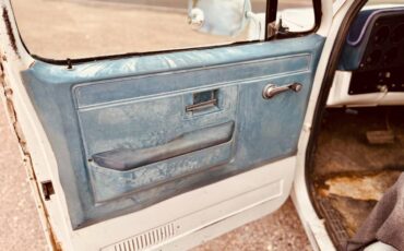 Chevy-c20-1983-white-7
