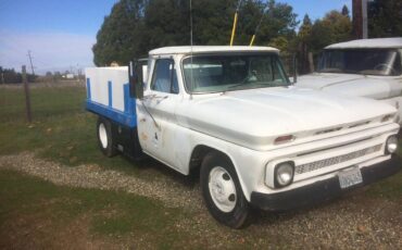 Chevy-c30-1965-white-9
