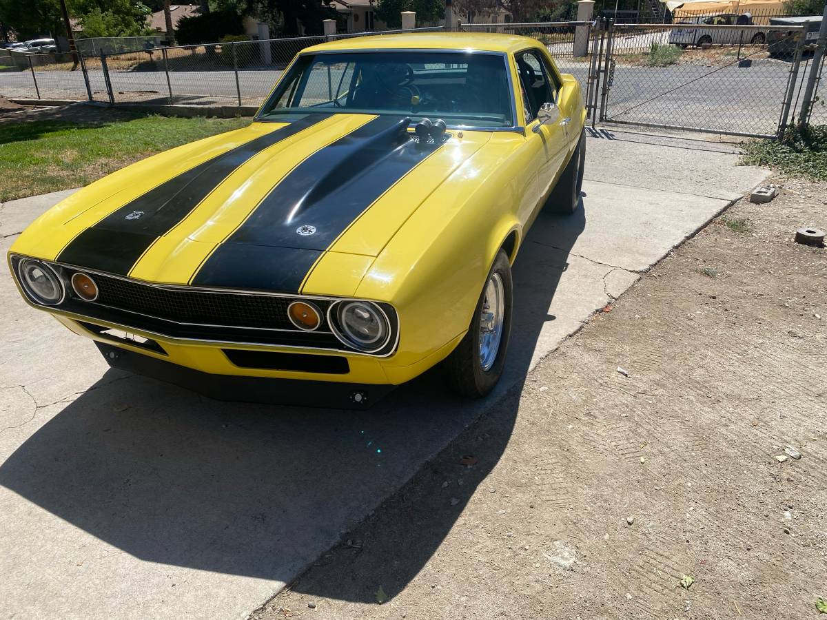 Chevy-camaro-1967-yellow-8