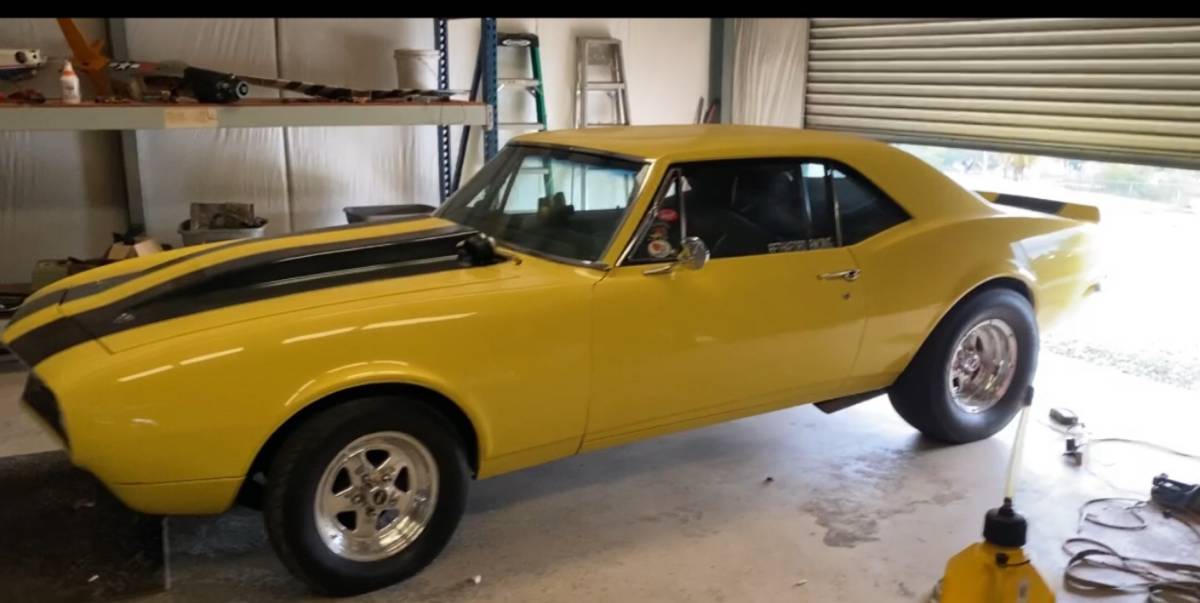 Chevy-camaro-1967-yellow