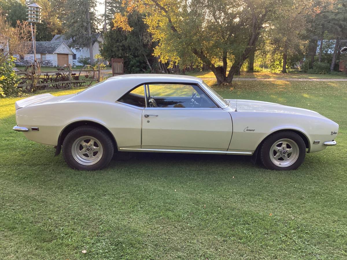 Chevy-camaro-1968-11