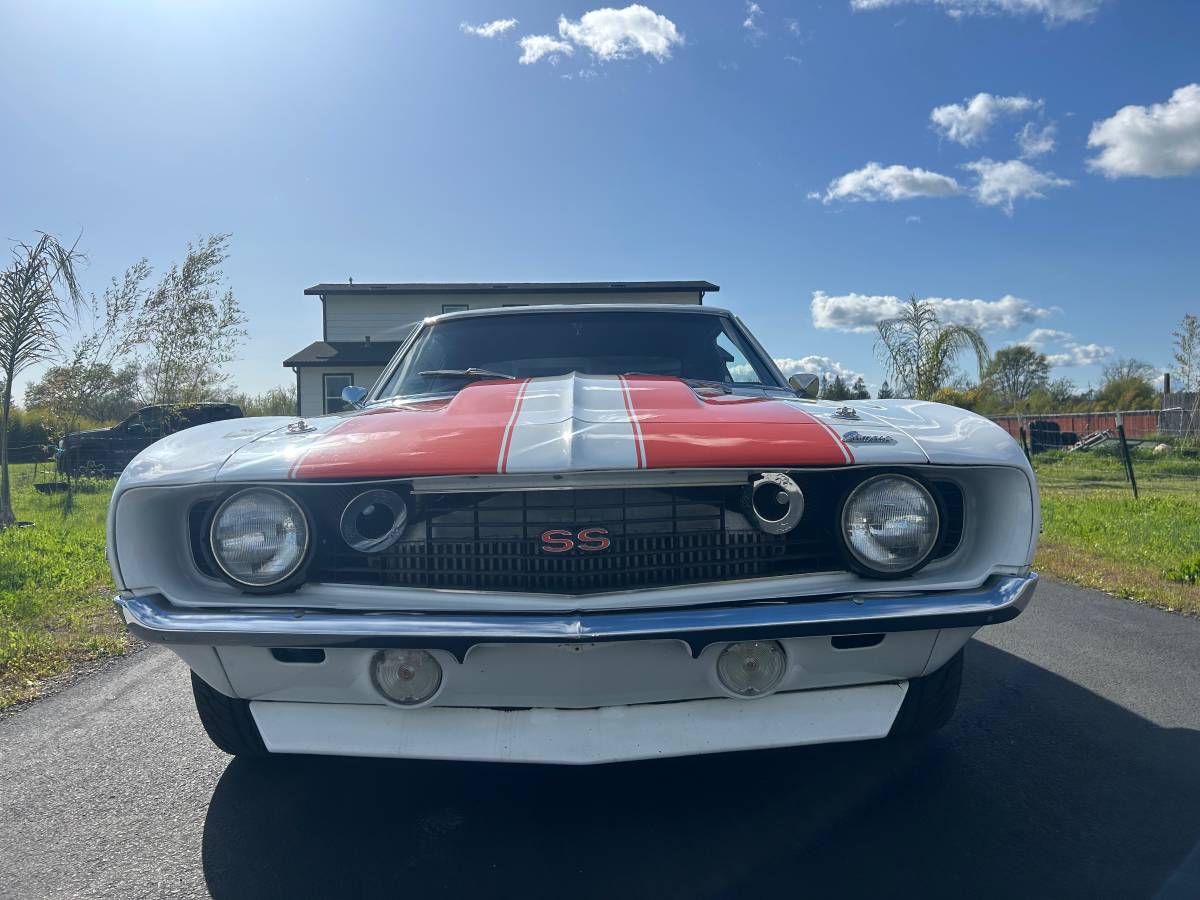 Chevy-camaro-1969-22