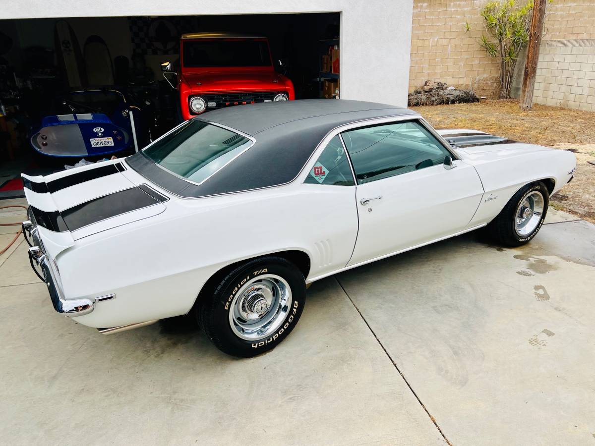 Chevy-camaro-1969-4