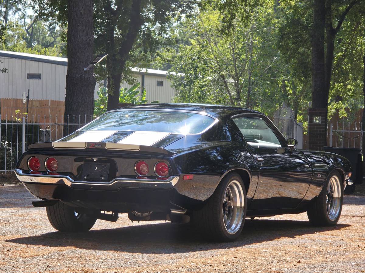 Chevy-camaro-1973-black-3