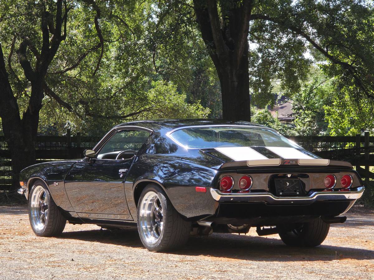 Chevy-camaro-1973-black-4