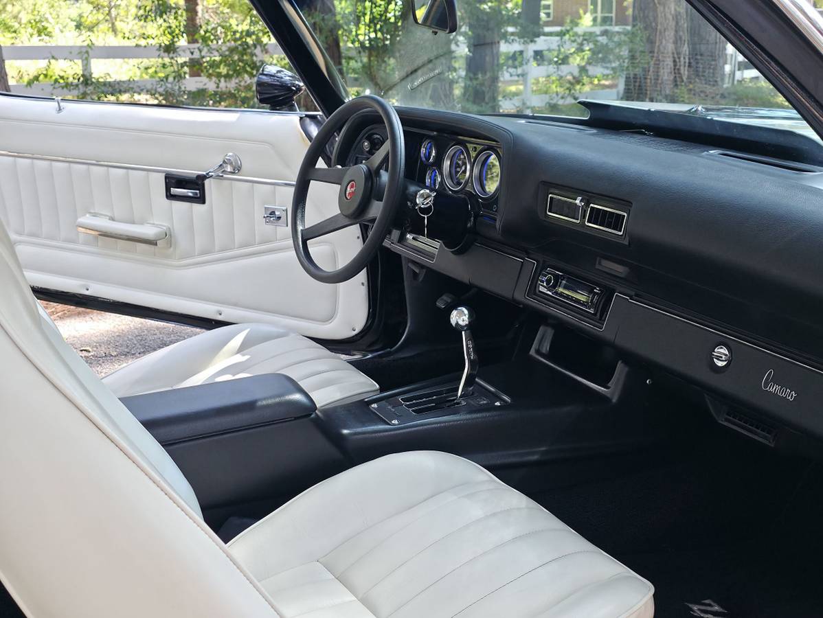 Chevy-camaro-1973-black-6