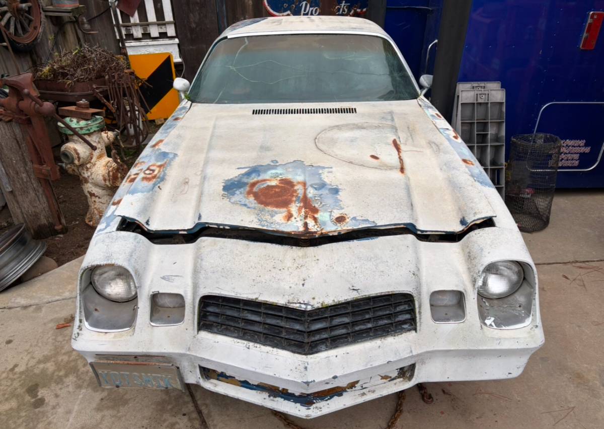 Chevy-camaro-1978-white-10