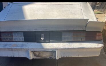 Chevy-camaro-1978-white-11