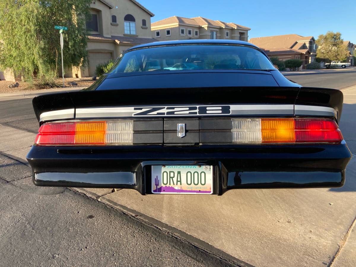 Chevy-camaro-1979-black-2