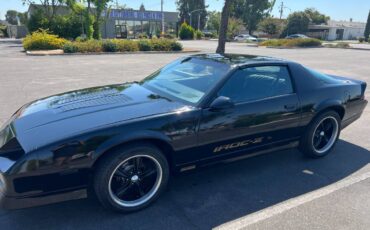 Chevy-camaro-1987-black-1
