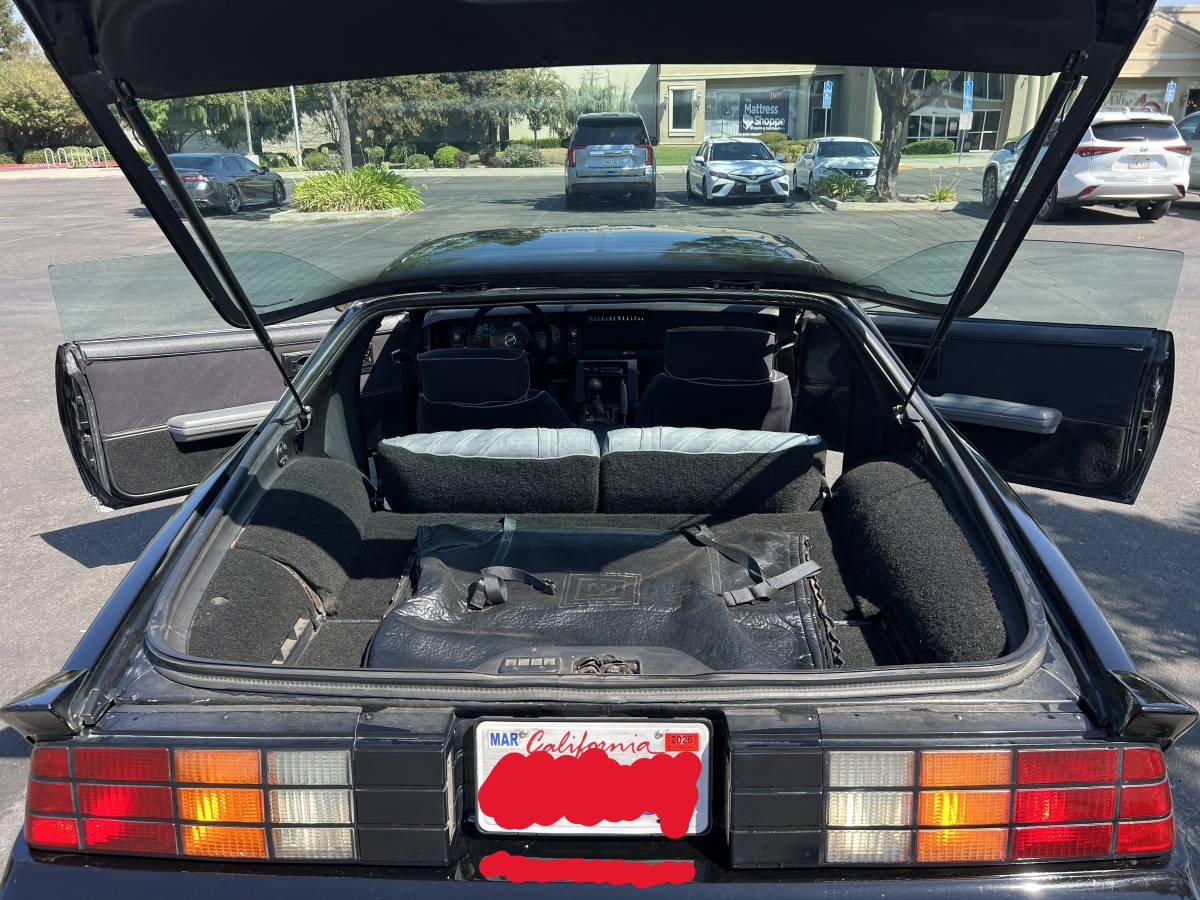 Chevy-camaro-1987-black-15