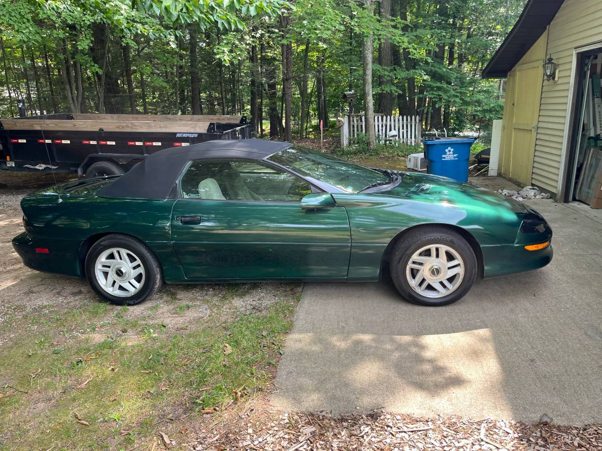 Chevy-camaro-1996-green-1