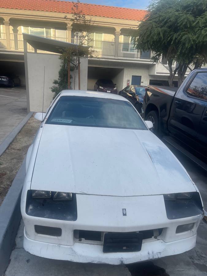 Chevy-camaro-rs-1987-17