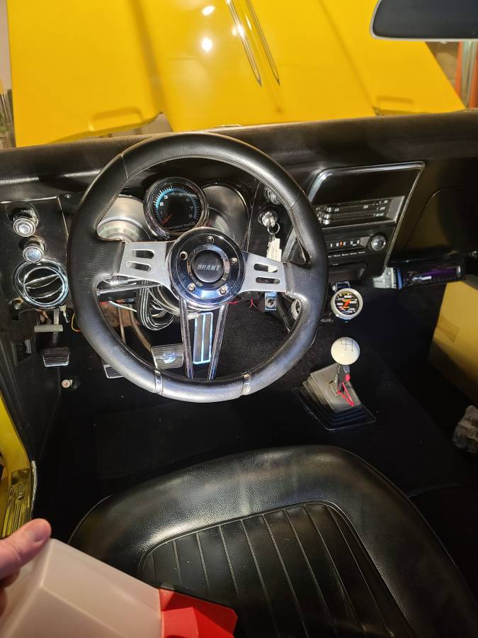 Chevy-camaro-ss-1968-yellow