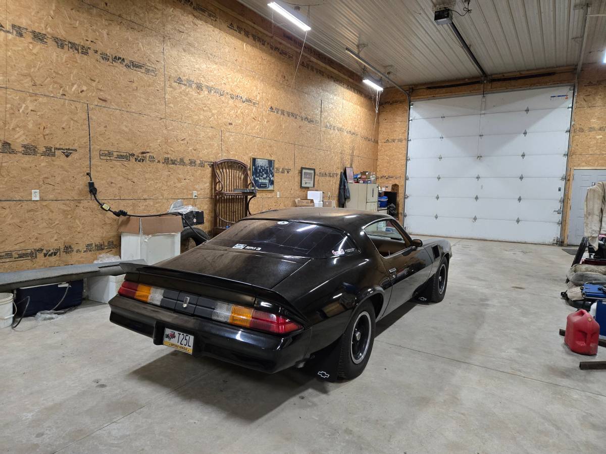 Chevy-camaro-z28-1979-black-1