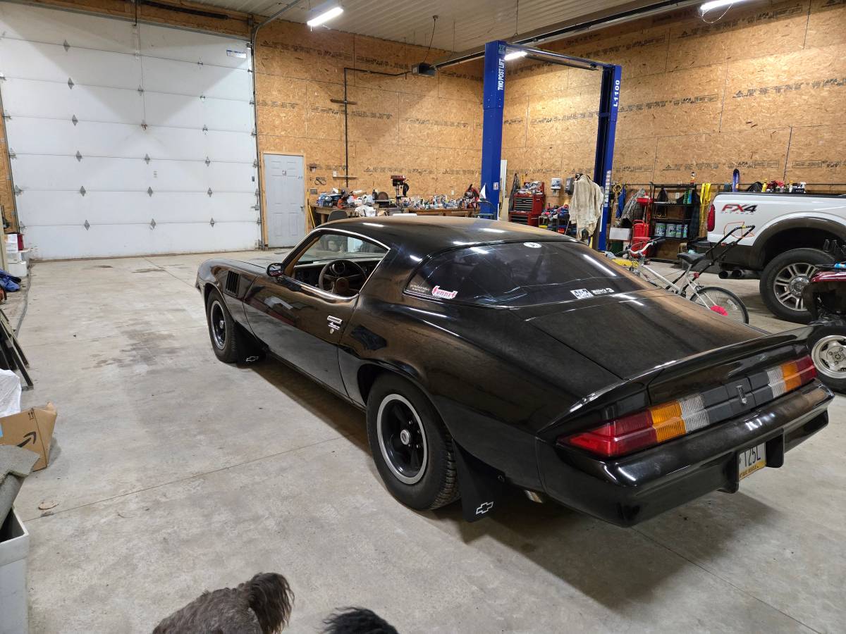 Chevy-camaro-z28-1979-black-3