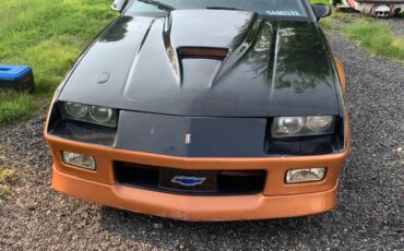 Chevy-camaro-z28-1988-custom-1